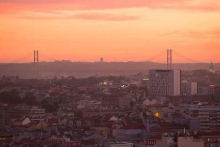 Апартаменты Ola Lisbon -Areeiro Экстерьер фото